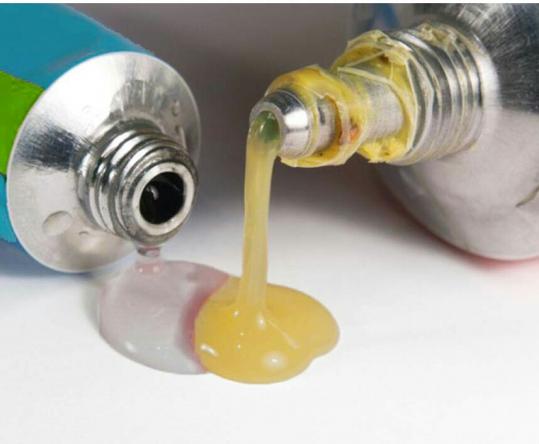 چسب قطره ای سنگ چه ویژگی هایی دارد؟